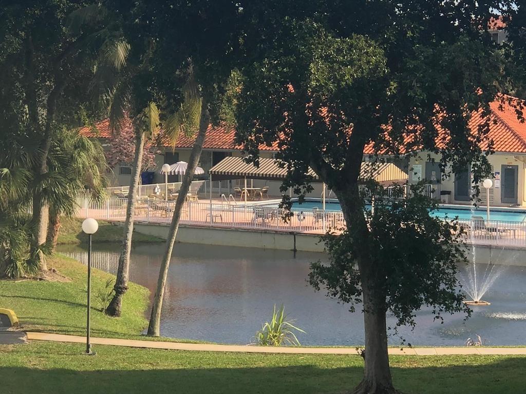 1800 N Lauderdale Ave #1304