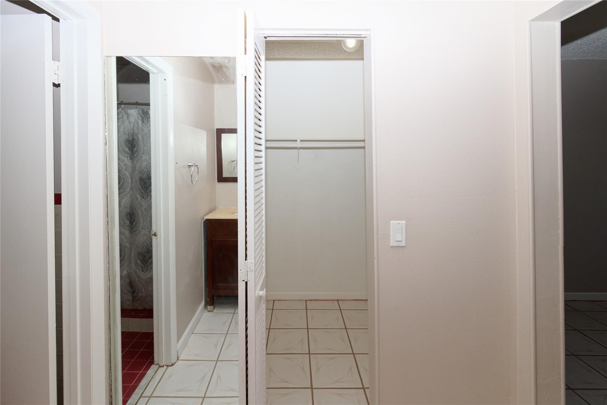 3891 NW 78th Ave Davie, FL 33024