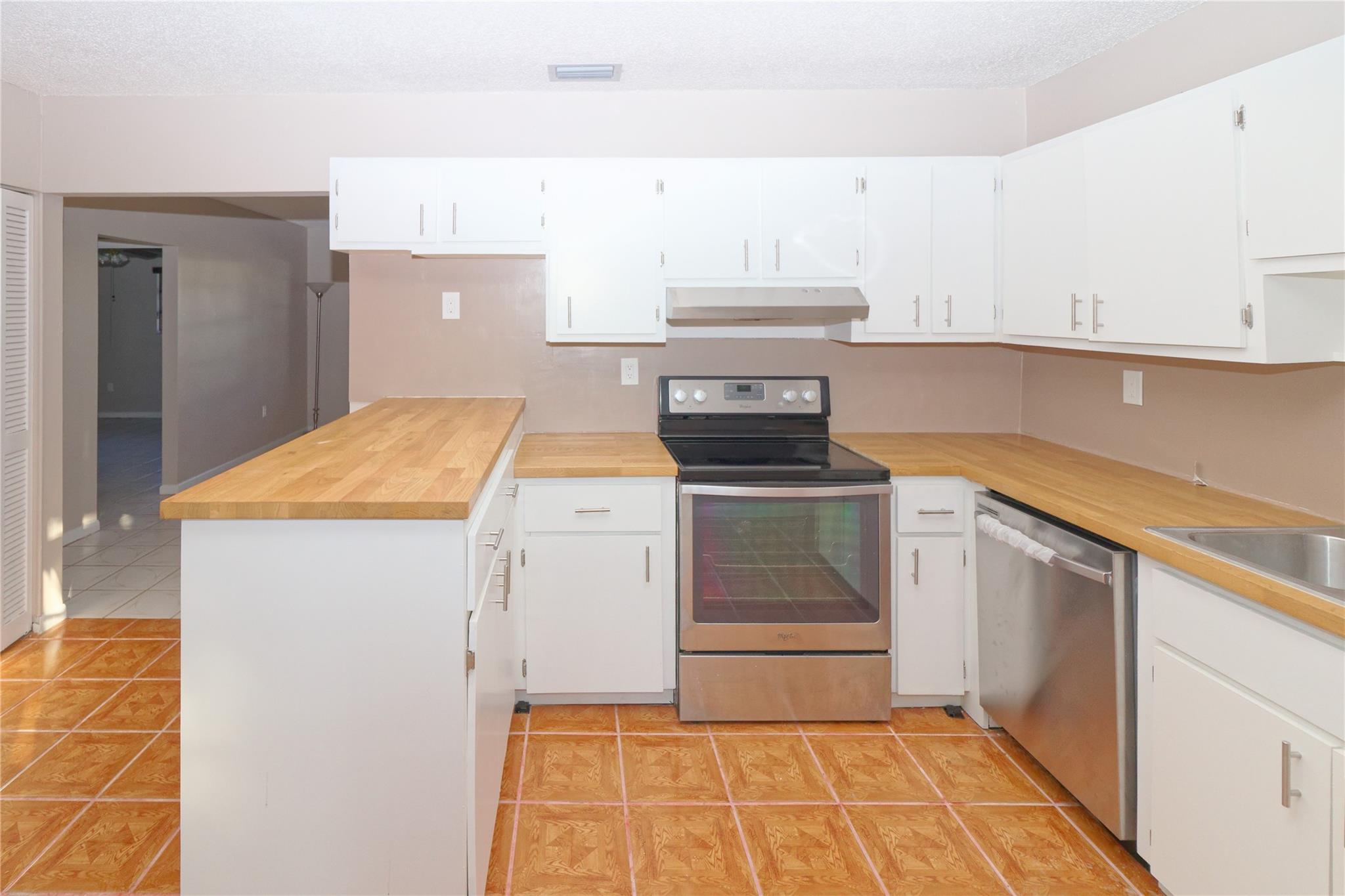 3891 NW 78th Ave Davie, FL 33024