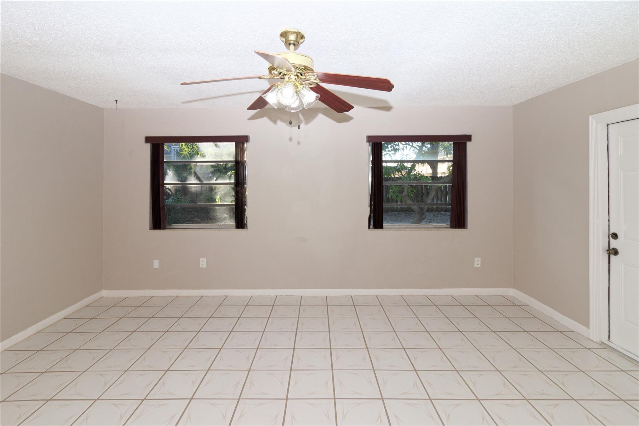 3891 NW 78th Ave Davie, FL 33024