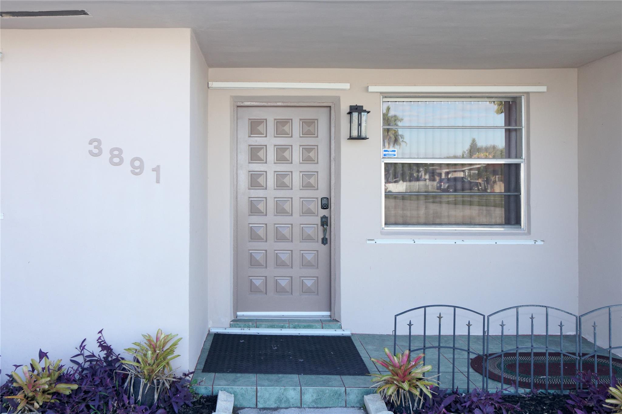 3891 NW 78th Ave Davie, FL 33024