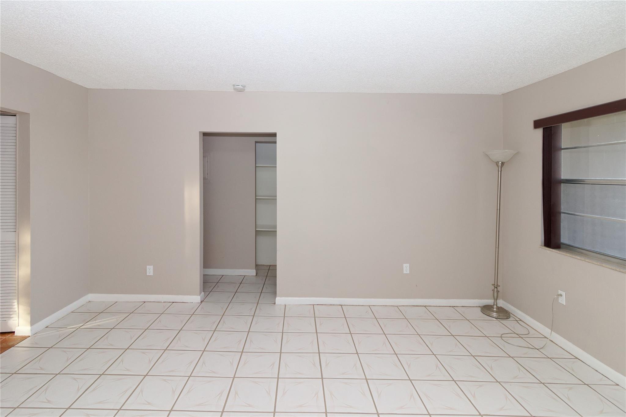 3891 NW 78th Ave Davie, FL 33024