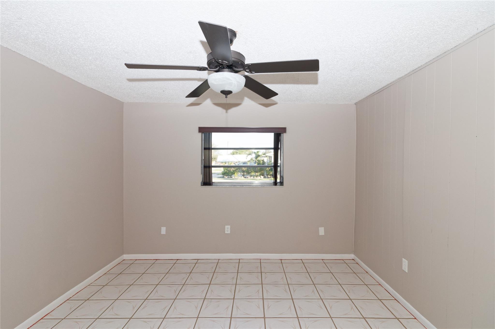 3891 NW 78th Ave Davie, FL 33024