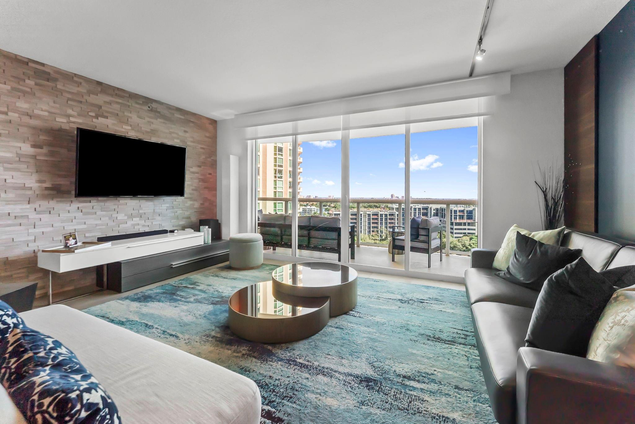 347 N New Riv #1401 Fort Lauderdale, FL 33301