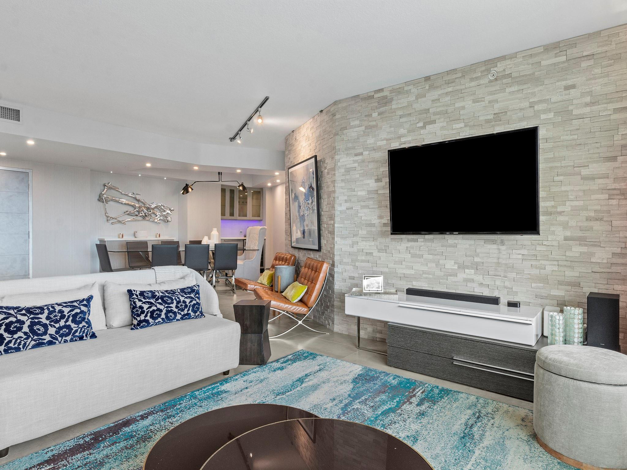 347 N New Riv #1401 Fort Lauderdale, FL 33301