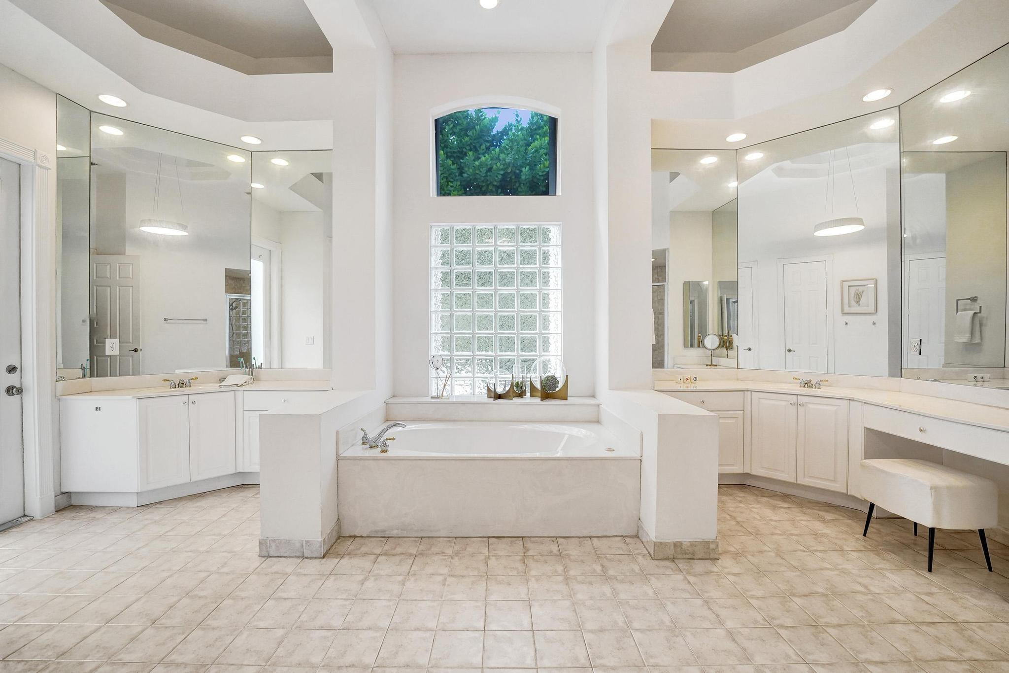 13763 NW 18th Pembroke Pines, FL 33028