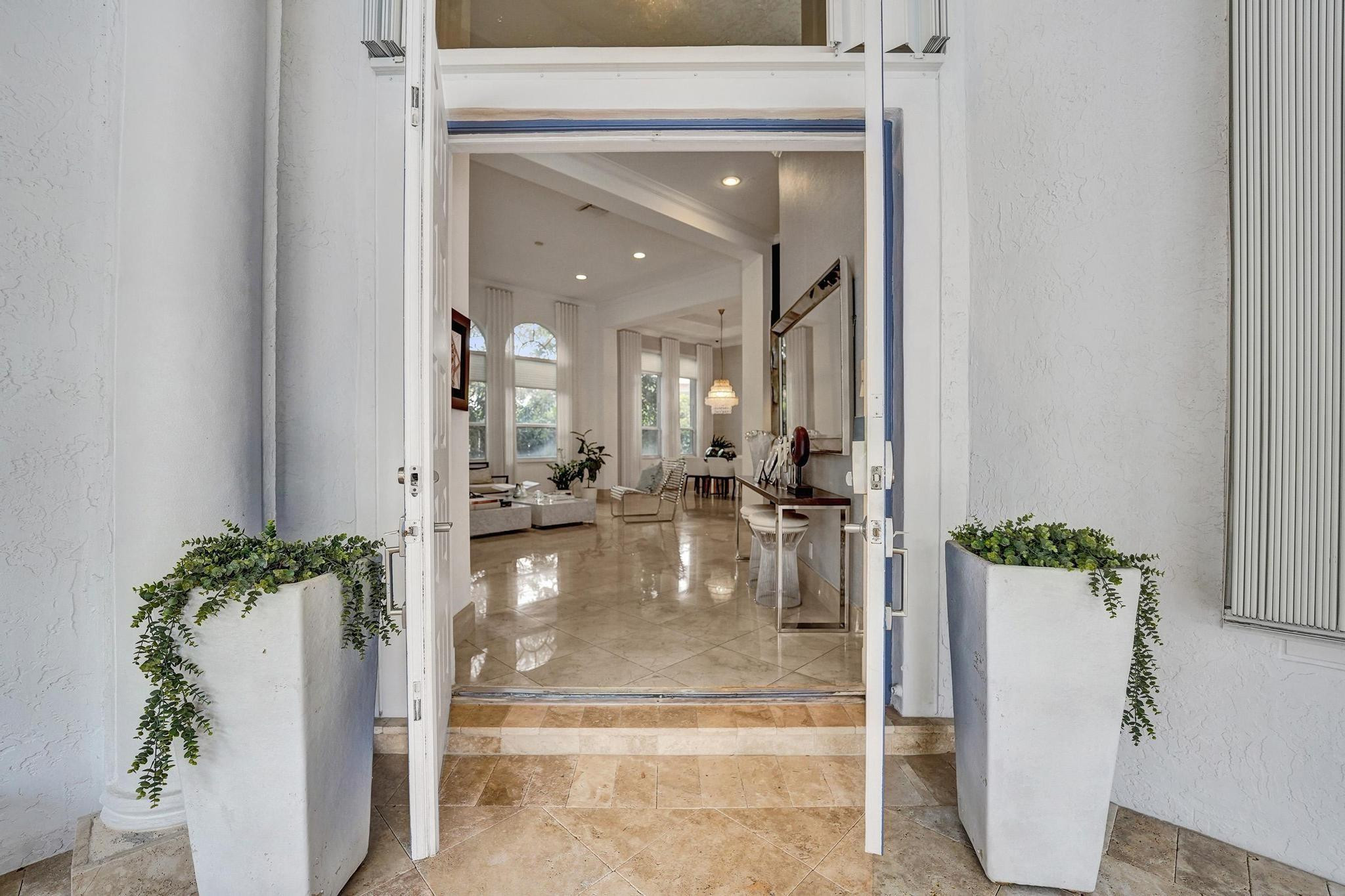 13763 NW 18th Pembroke Pines, FL 33028