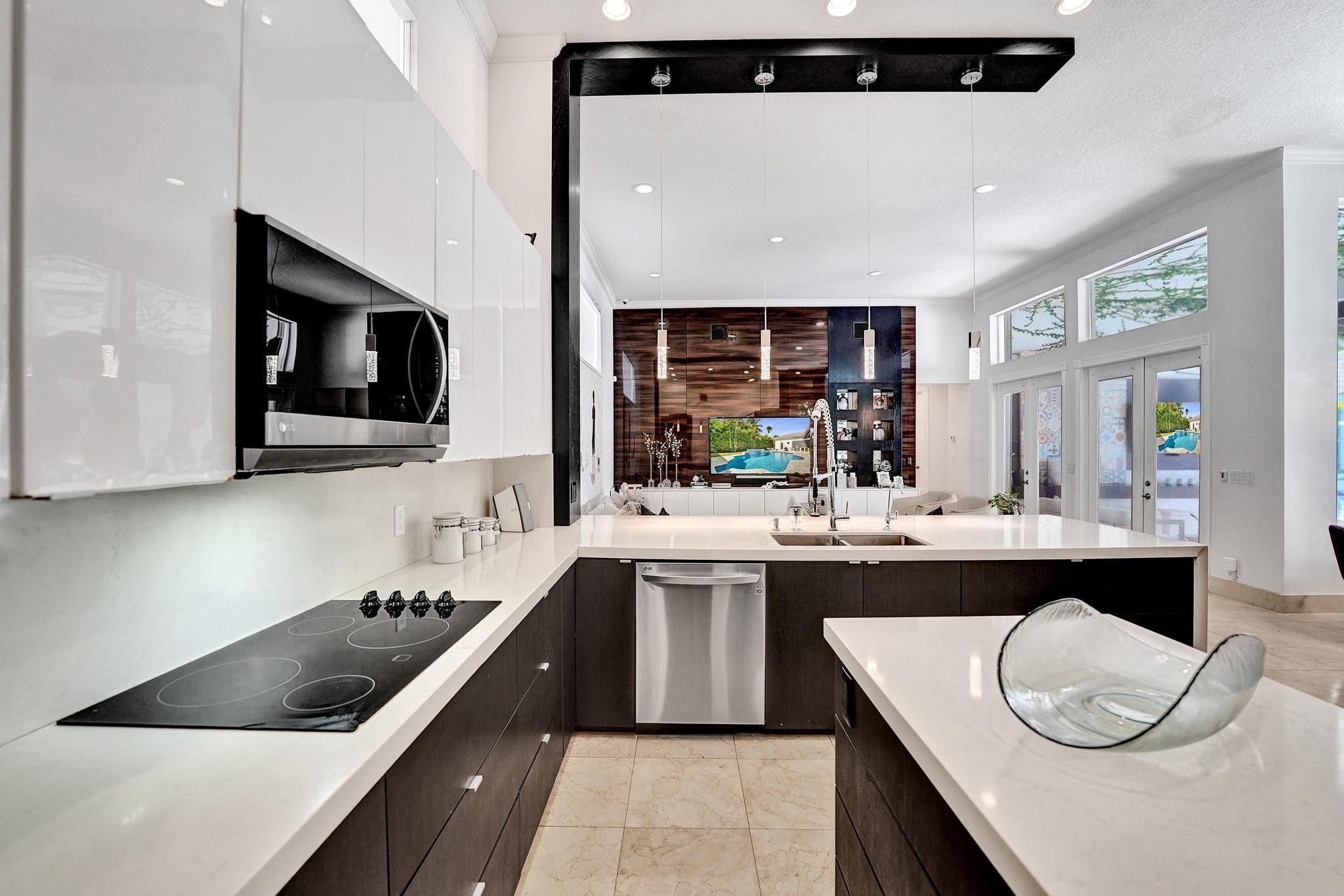 13763 NW 18th Pembroke Pines, FL 33028