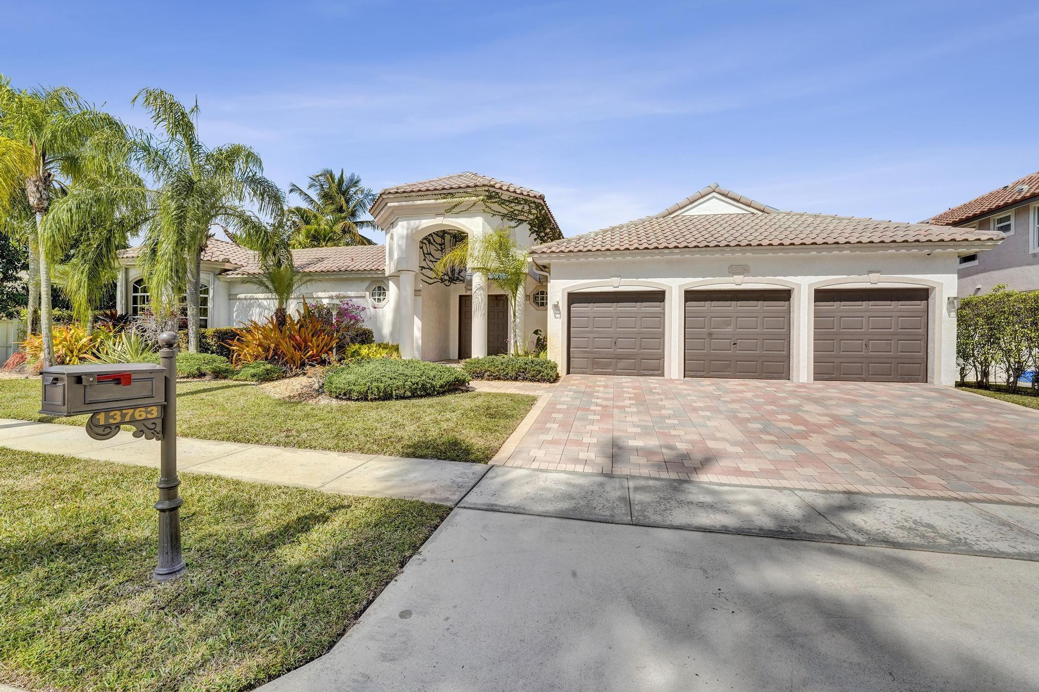 13763 NW 18th Pembroke Pines, FL 33028