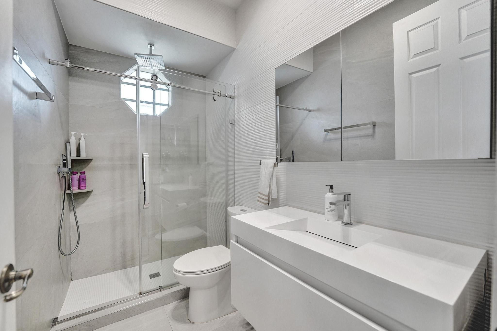 13763 NW 18th Pembroke Pines, FL 33028