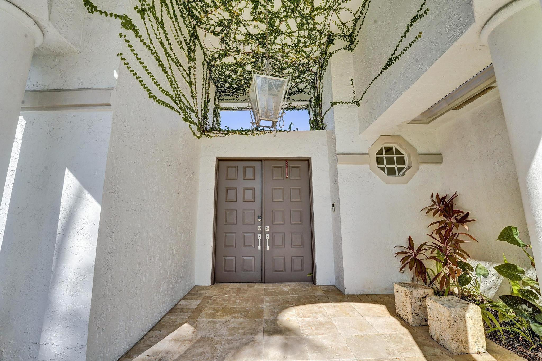 13763 NW 18th Pembroke Pines, FL 33028