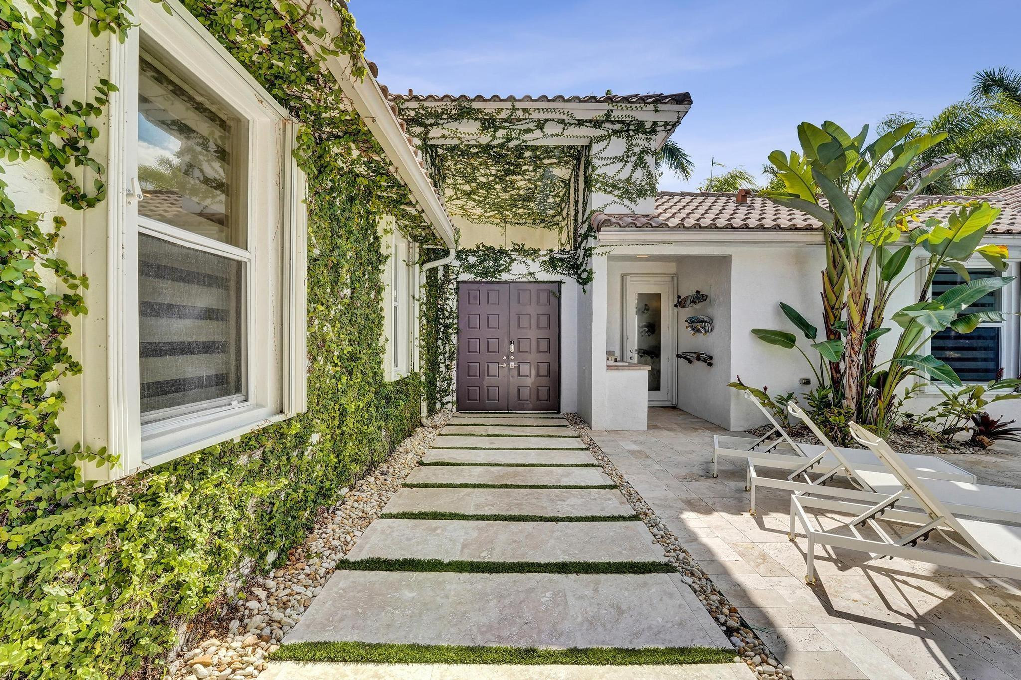 13763 NW 18th Pembroke Pines, FL 33028