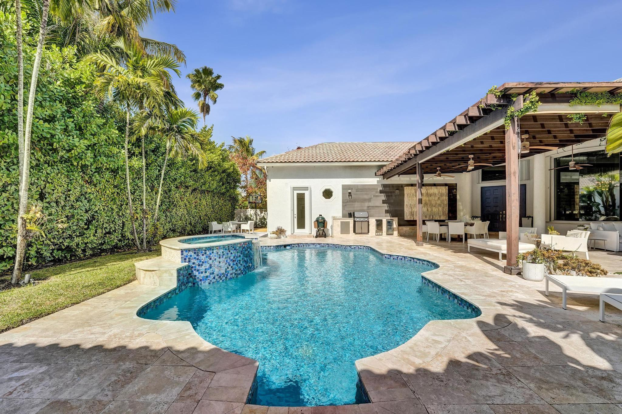 13763 NW 18th Pembroke Pines, FL 33028