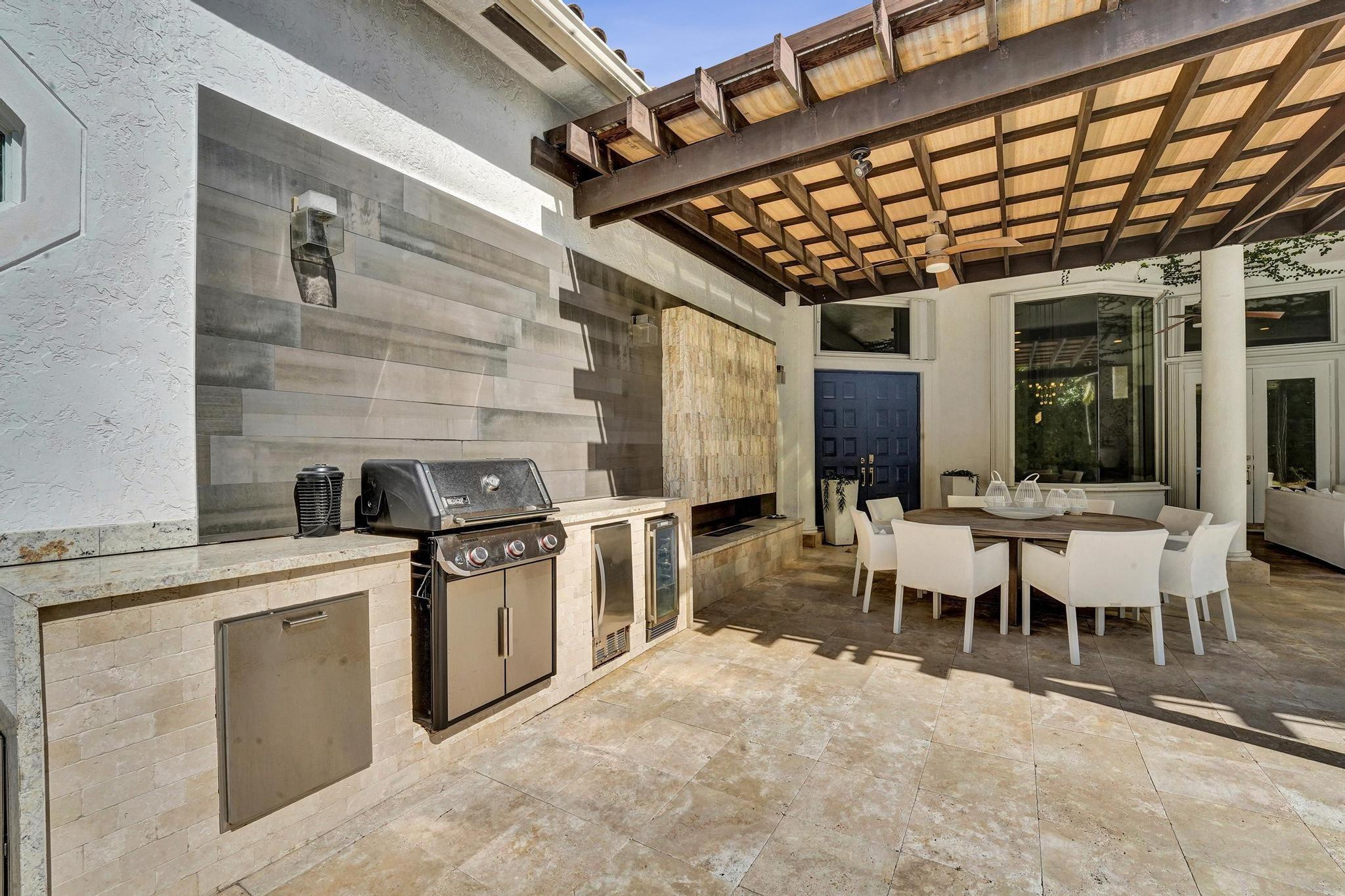 13763 NW 18th Pembroke Pines, FL 33028