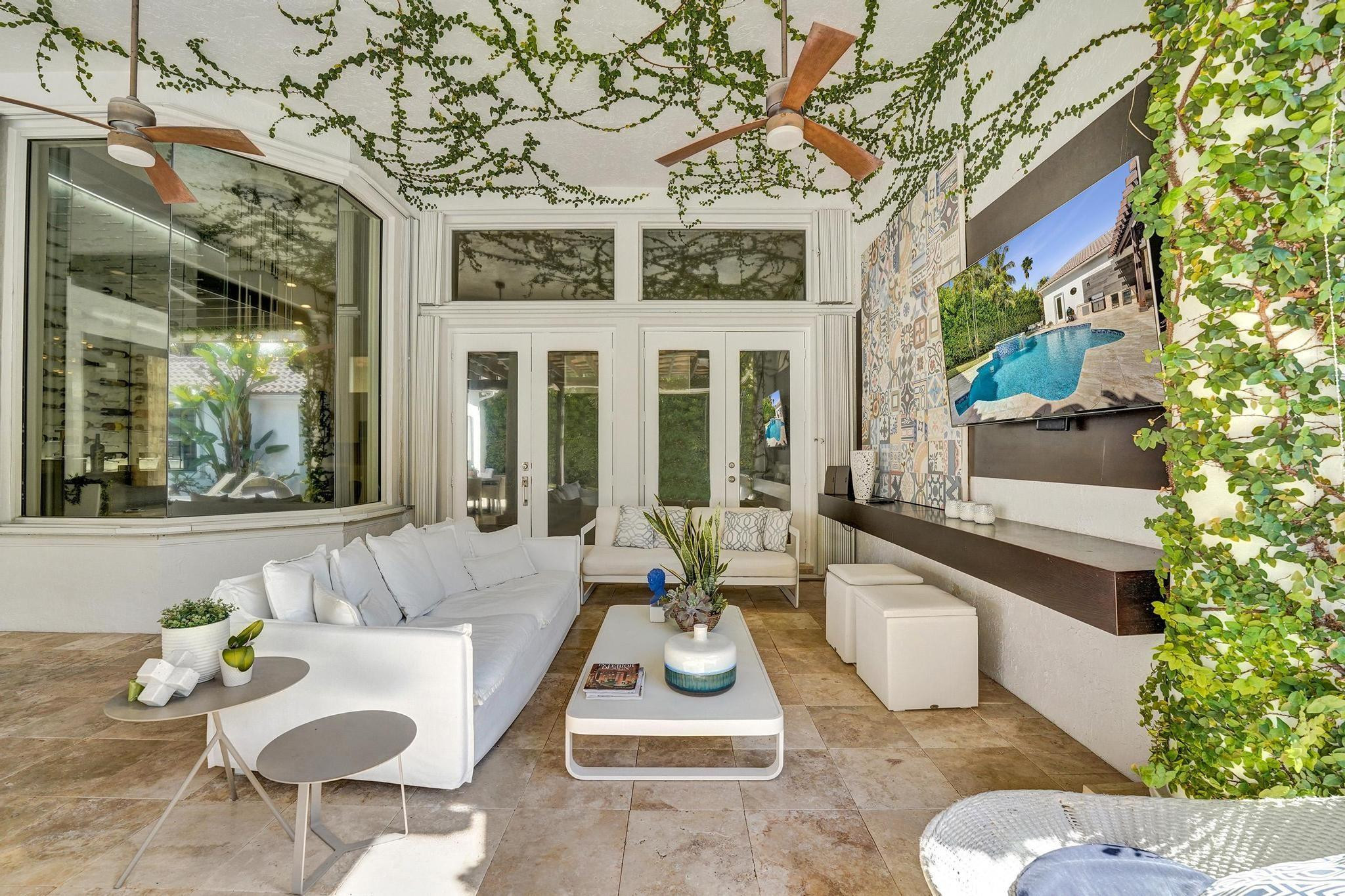 13763 NW 18th Pembroke Pines, FL 33028