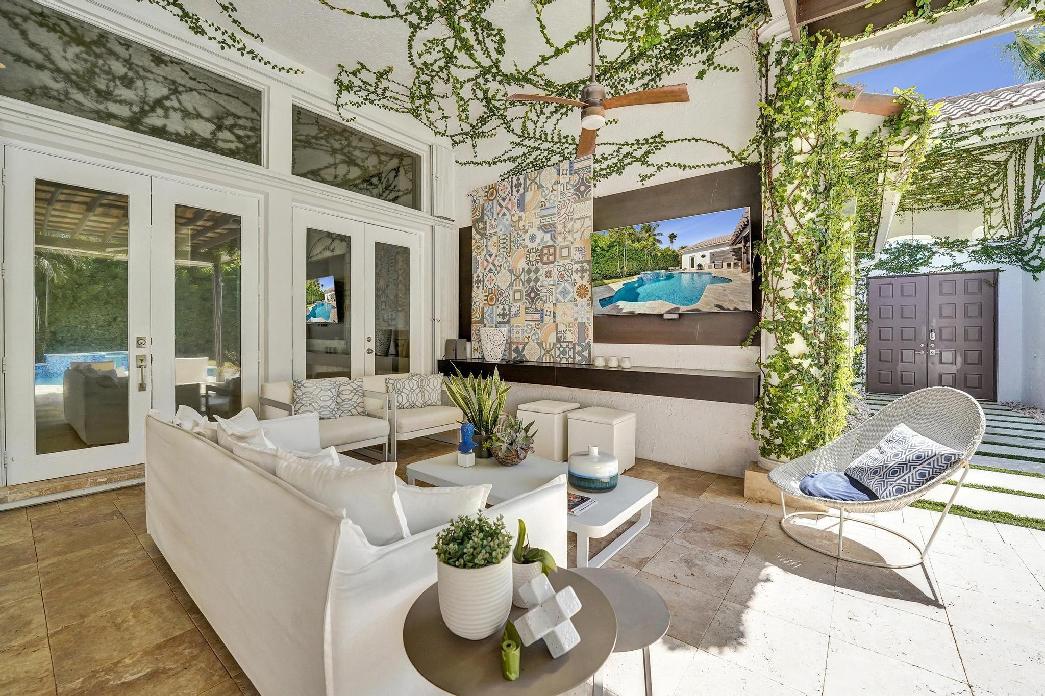 13763 NW 18th Pembroke Pines, FL 33028