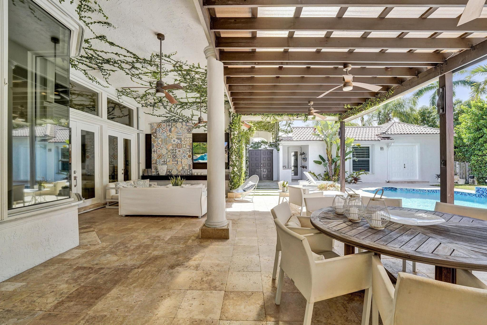 13763 NW 18th Pembroke Pines, FL 33028