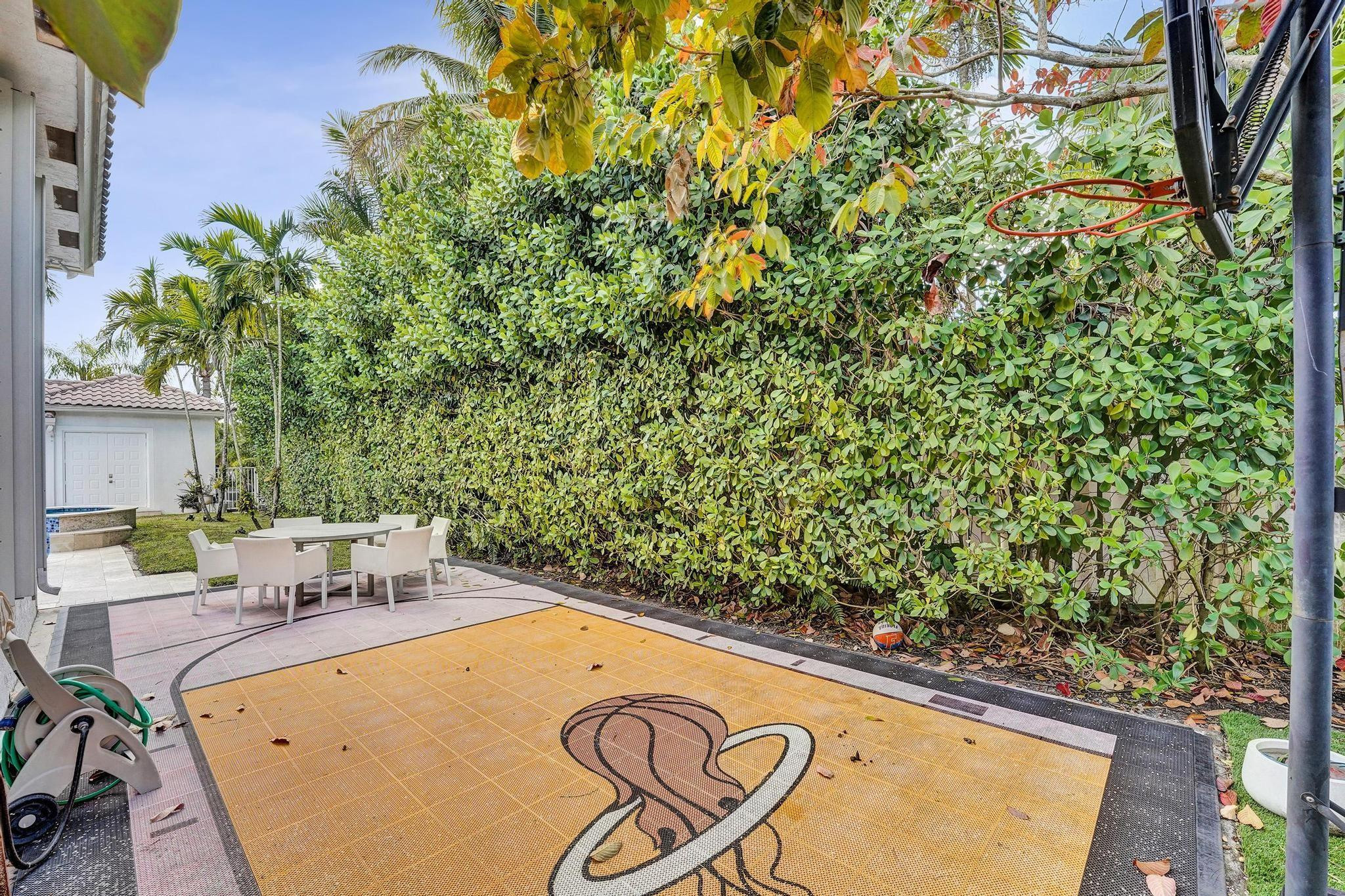 13763 NW 18th Pembroke Pines, FL 33028