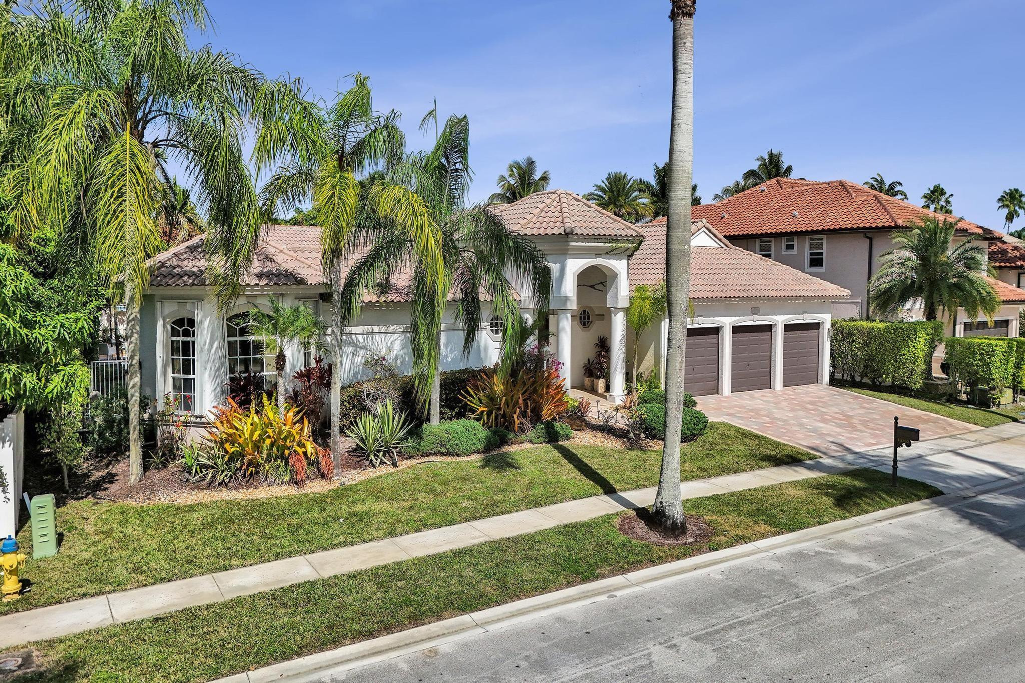 13763 NW 18th Pembroke Pines, FL 33028