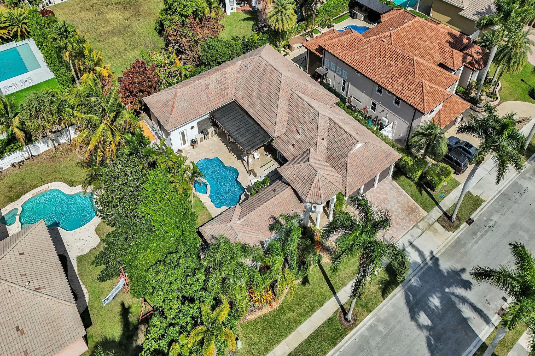 13763 NW 18th Pembroke Pines, FL 33028