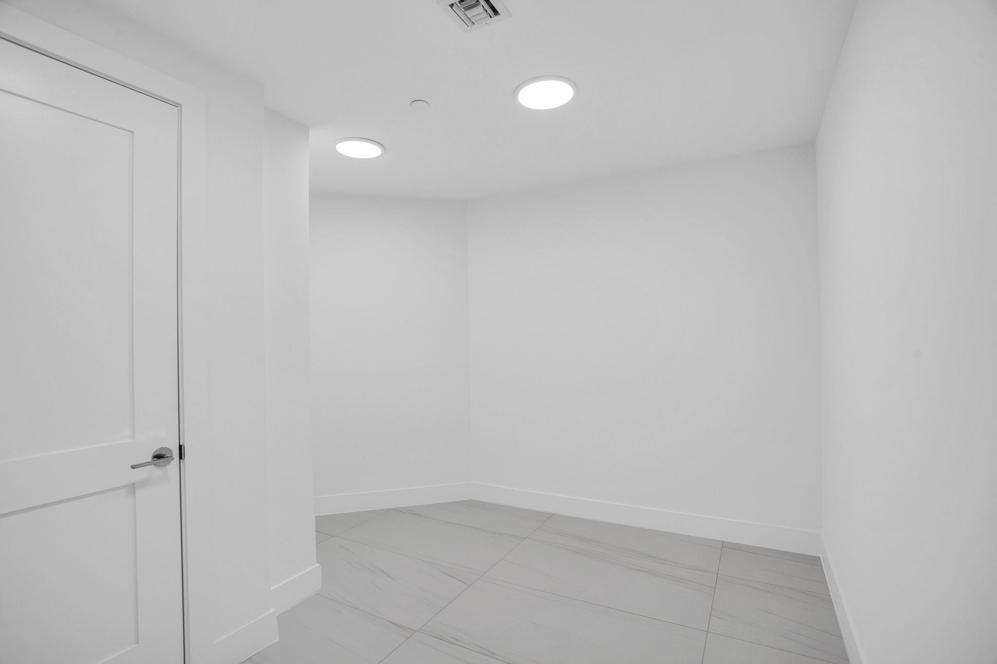 153 N Seabreeze #2504-S Fort Lauderdale, FL 33304