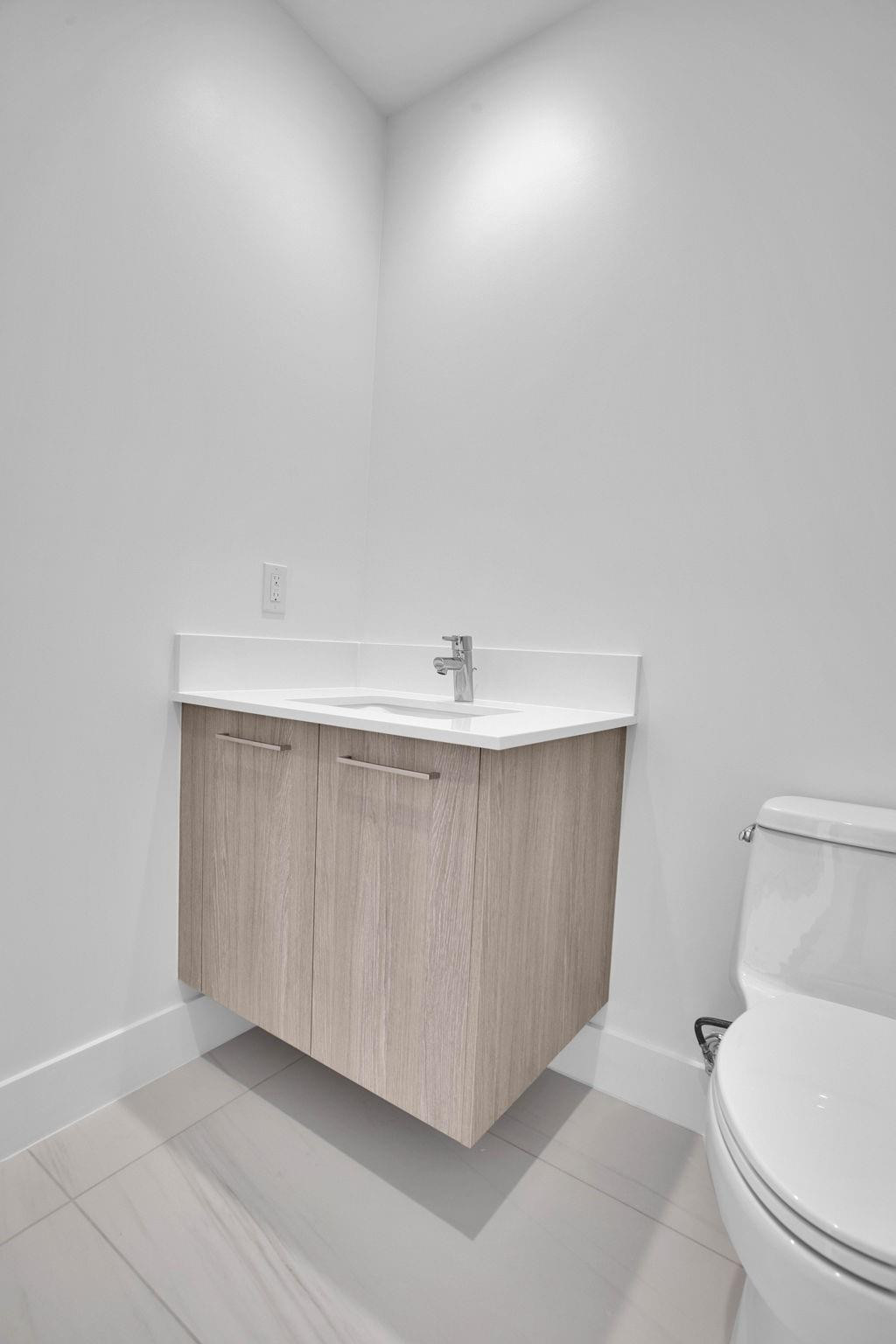 153 N Seabreeze #2504-S Fort Lauderdale, FL 33304