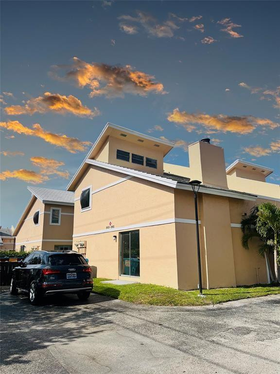 3947 Coral Spgs Coral Springs, FL 33065