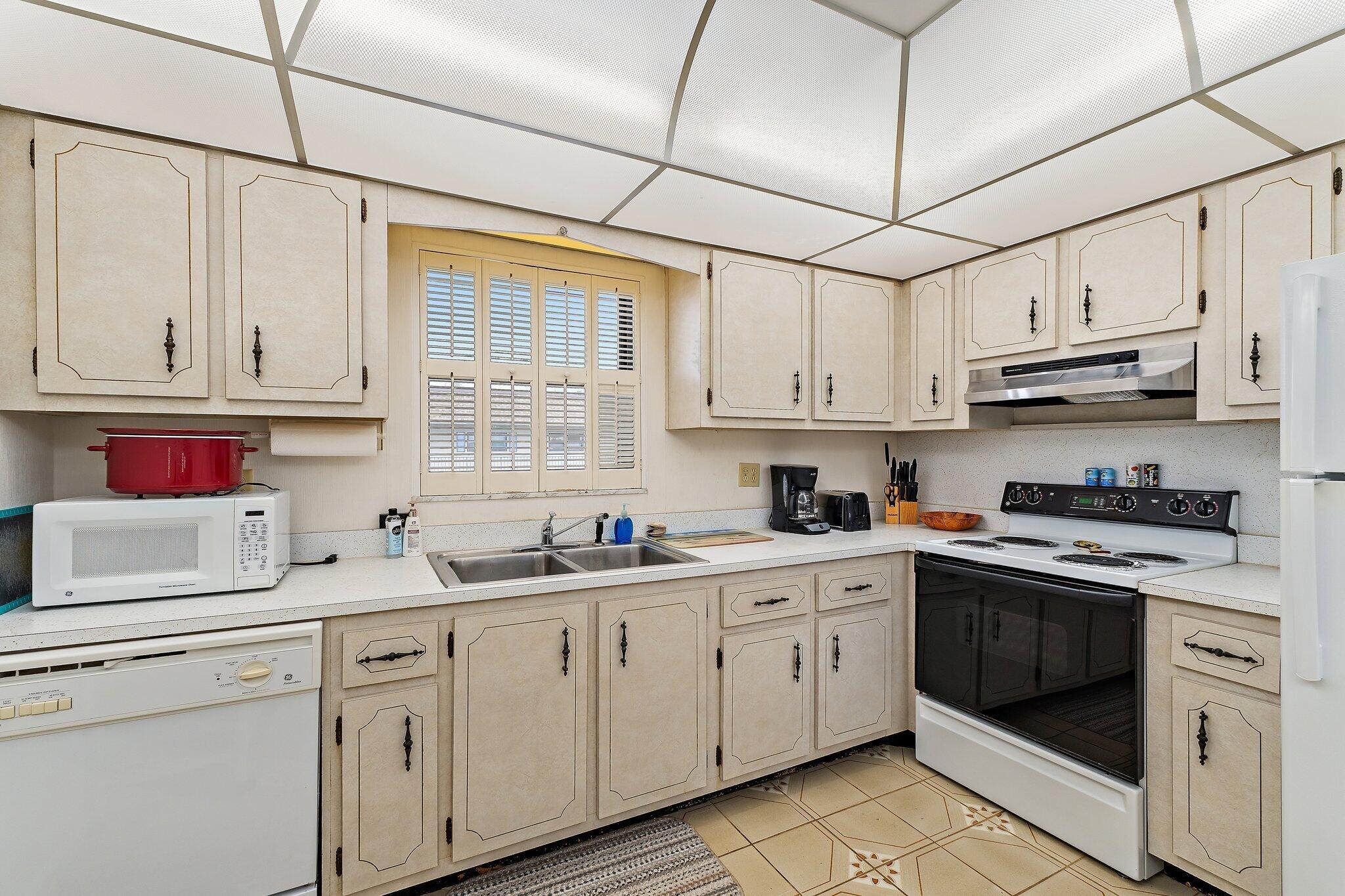 755 Saturn St #D 201 Jupiter, FL 33477