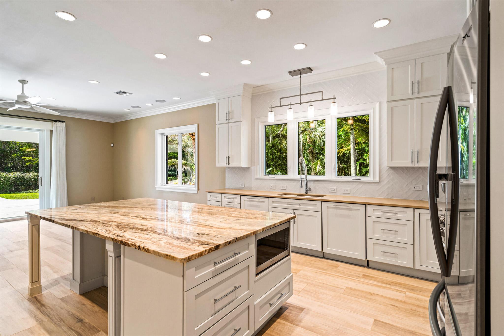 220 Shores Dr Vero Beach, FL 32963