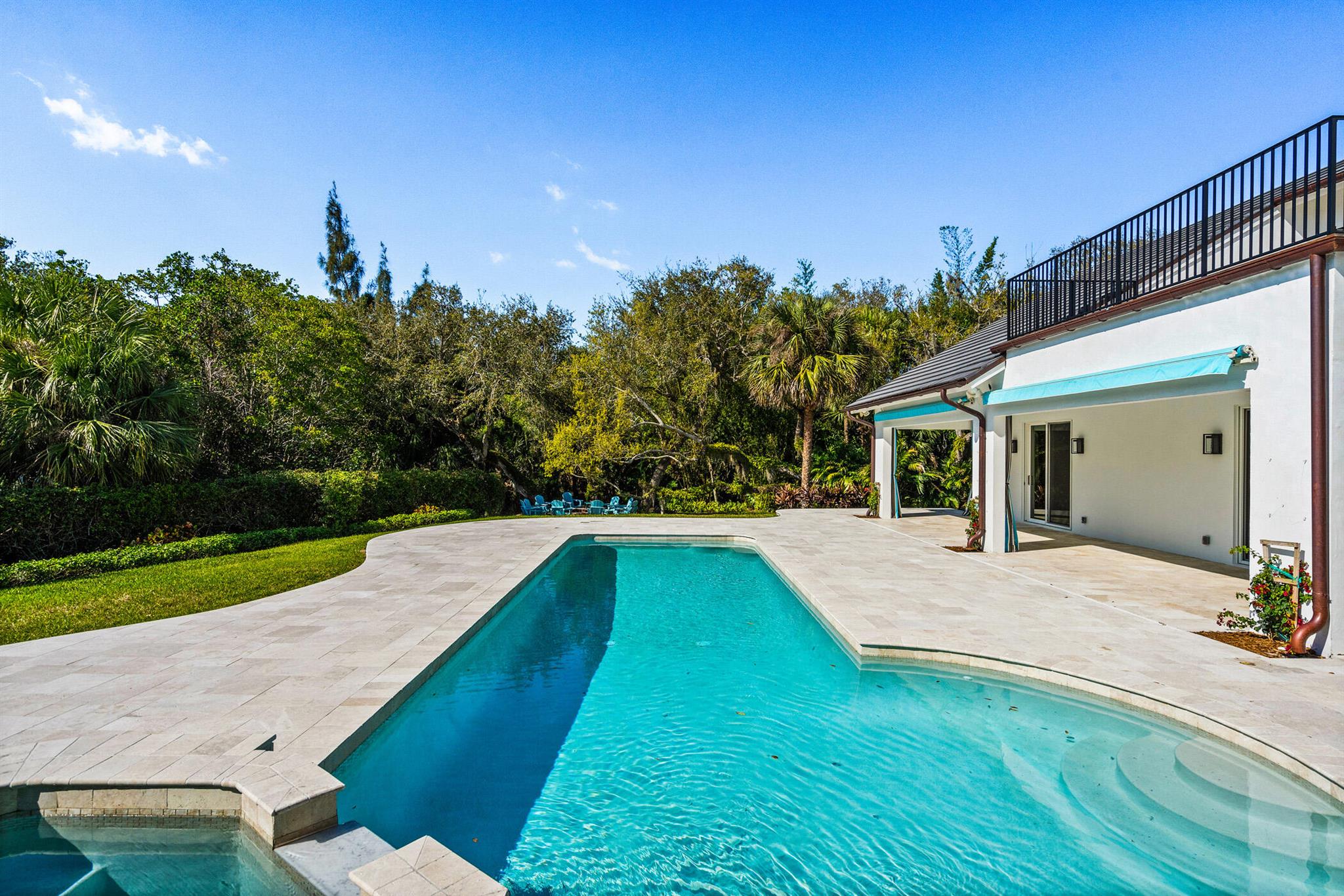 220 Shores Dr Vero Beach, FL 32963