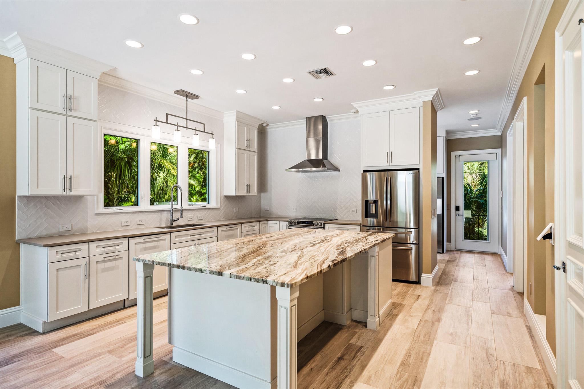 220 Shores Dr Vero Beach, FL 32963