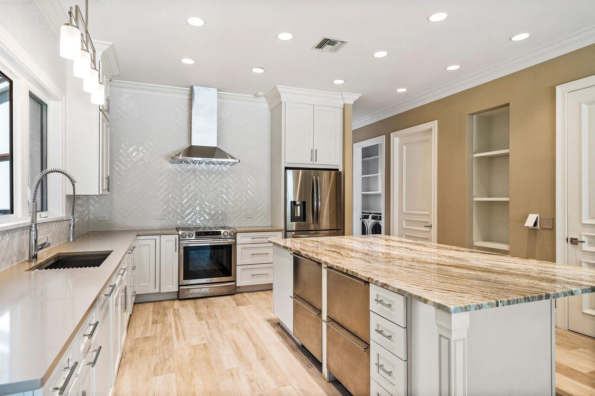 220 Shores Dr Vero Beach, FL 32963