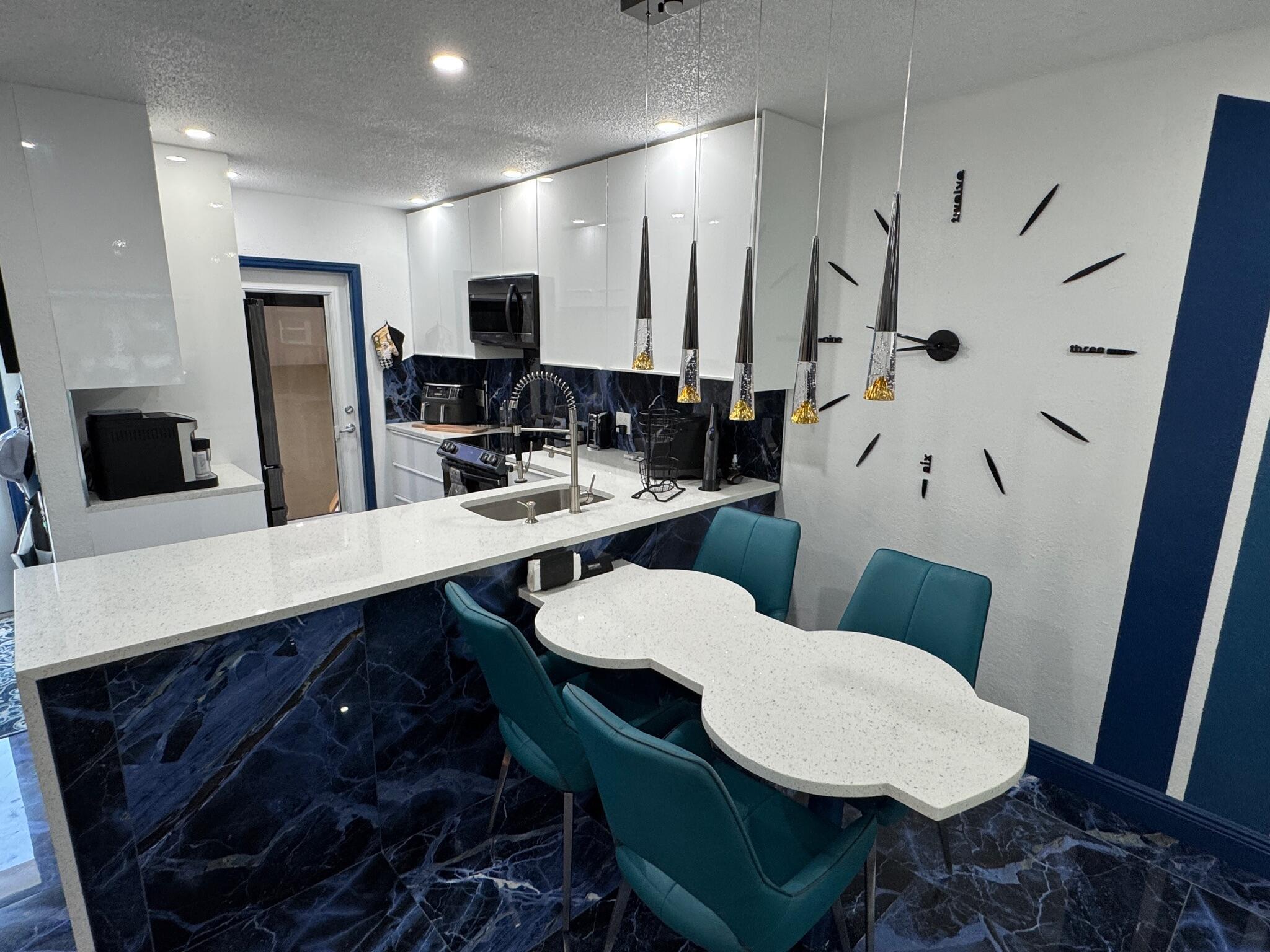 5121 W Oakland Park Blvd #212