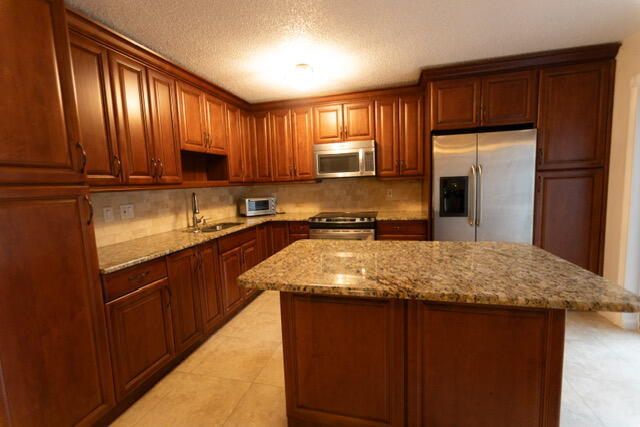 2060 SW 90th Ave #C-18