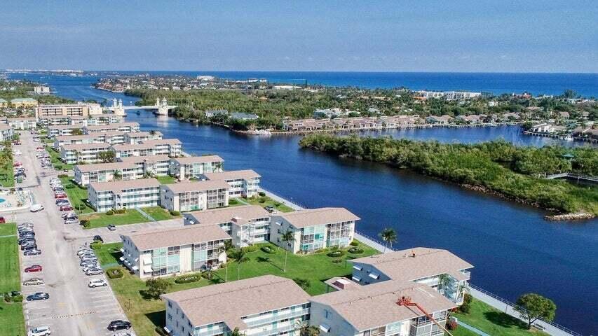 530 Horizons W #205