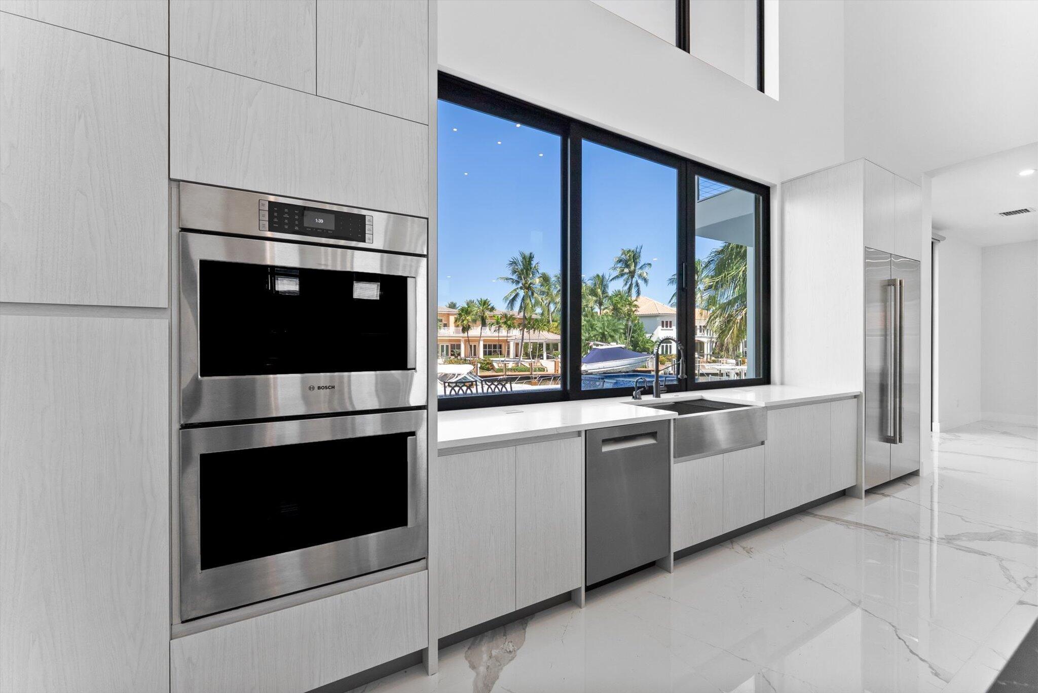 2751 NE 22nd Ct Pompano Beach, FL 33062