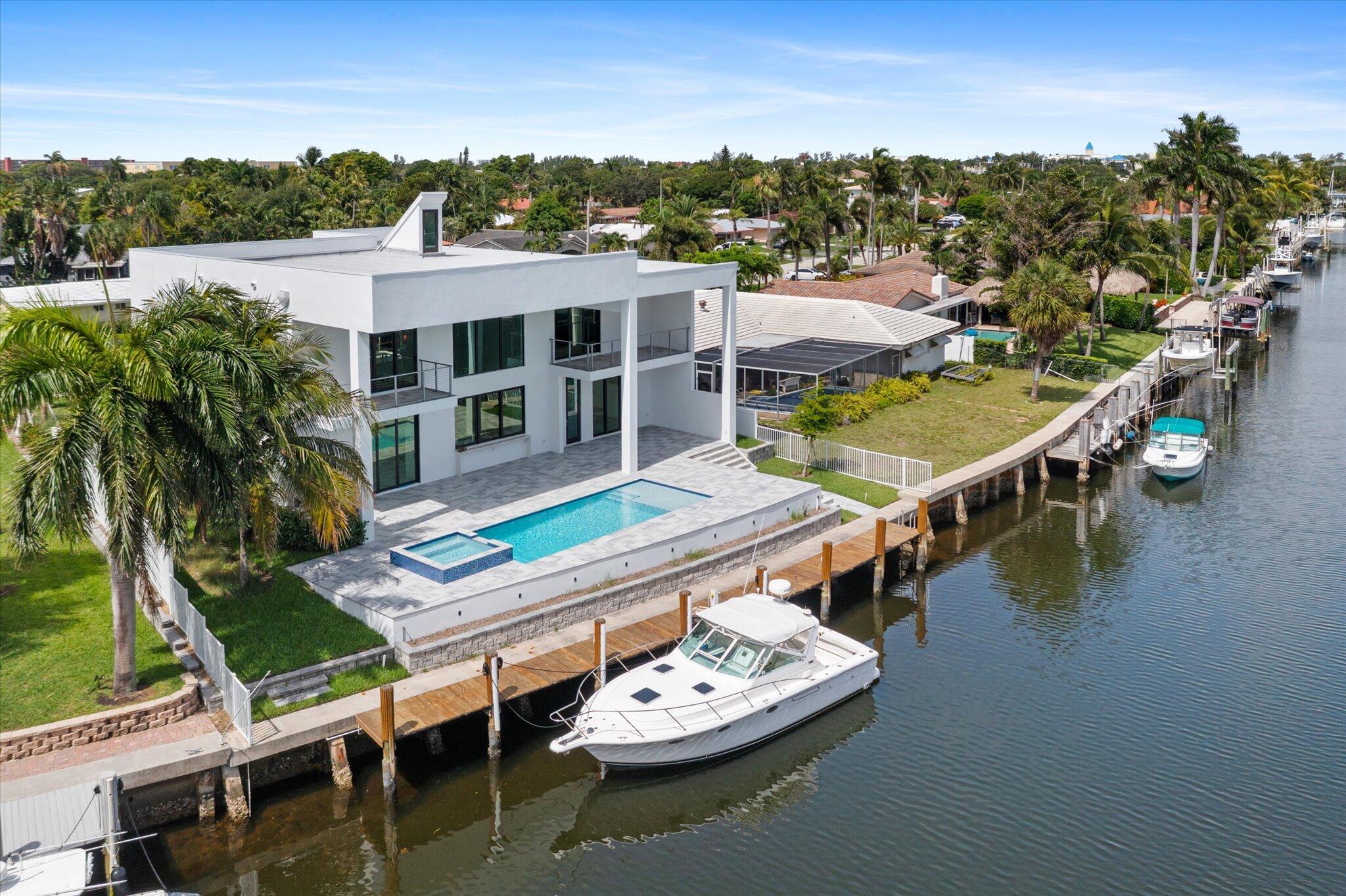 2751 NE 22nd Ct Pompano Beach, FL 33062