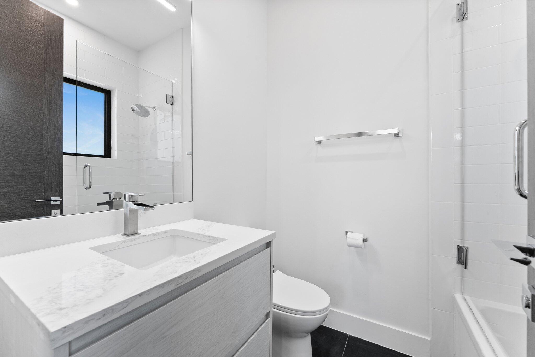 2751 NE 22nd Ct Pompano Beach, FL 33062