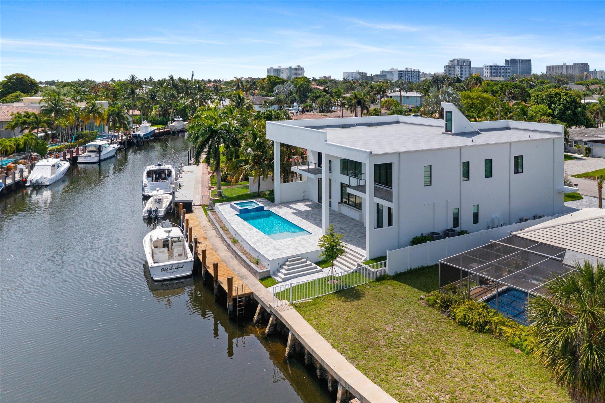 2751 NE 22nd Ct Pompano Beach, FL 33062