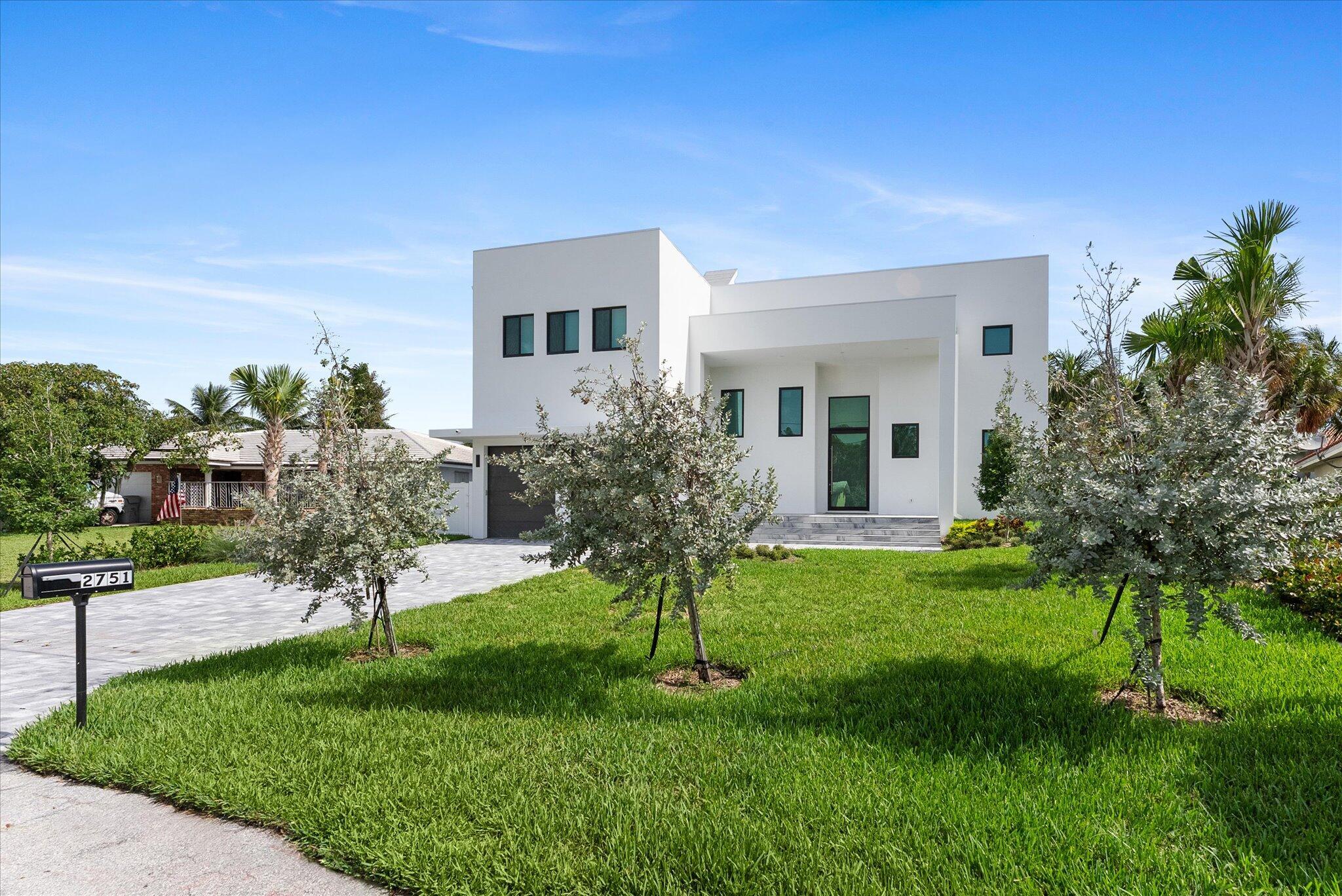 2751 NE 22nd Ct Pompano Beach, FL 33062