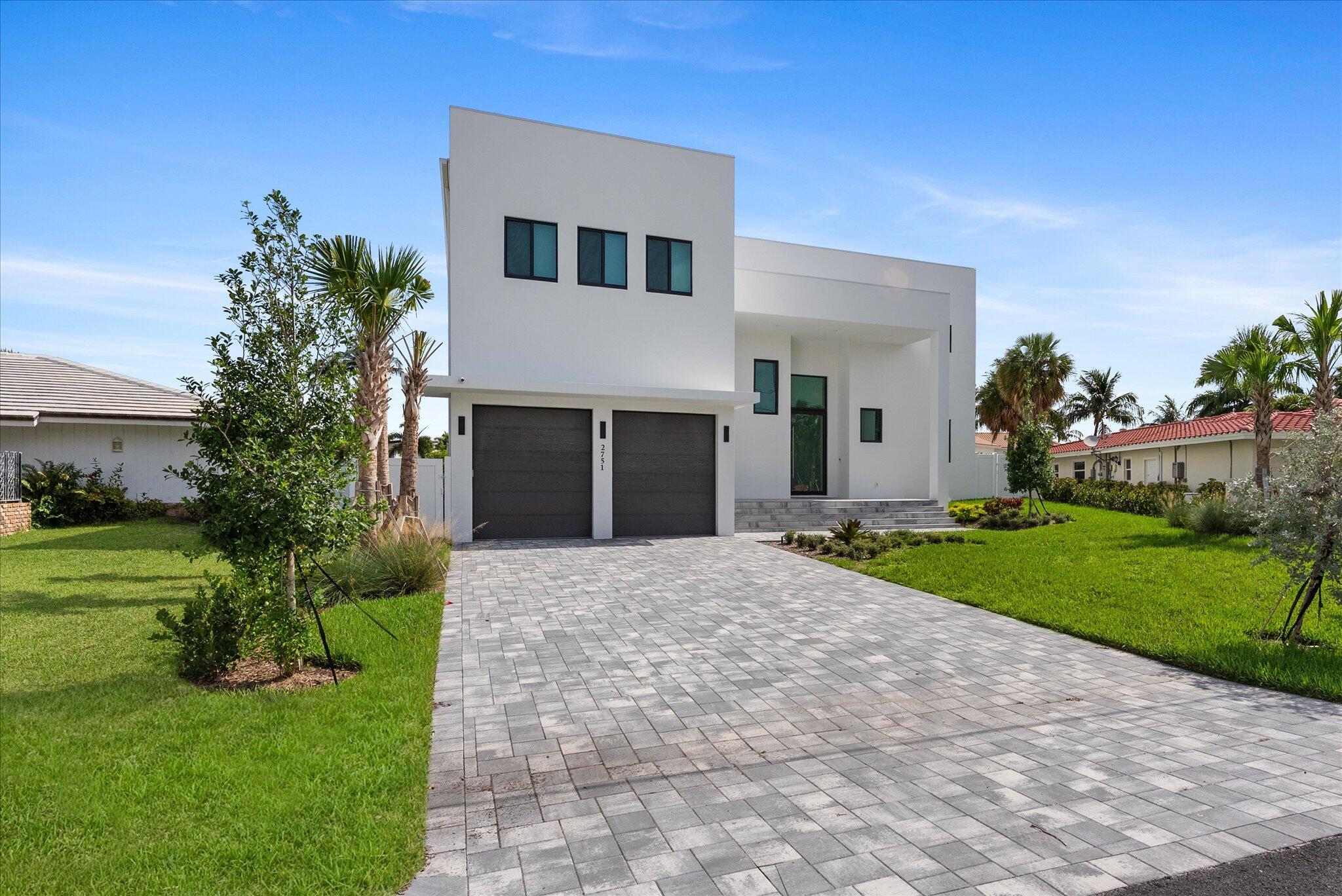 2751 NE 22nd Ct Pompano Beach, FL 33062