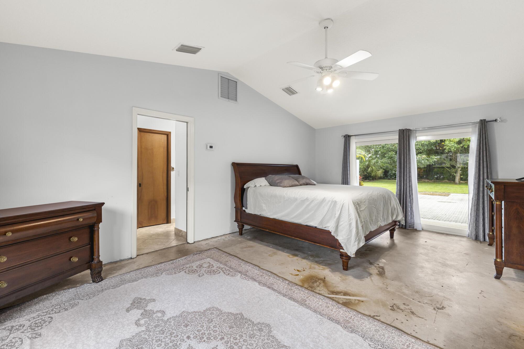 6595 Wood Lk Rd Jupiter, FL 33458