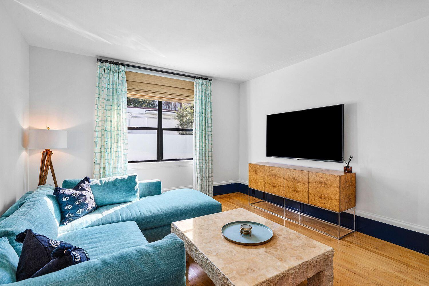 162 Peruvian Ave Palm Beach, FL 33480