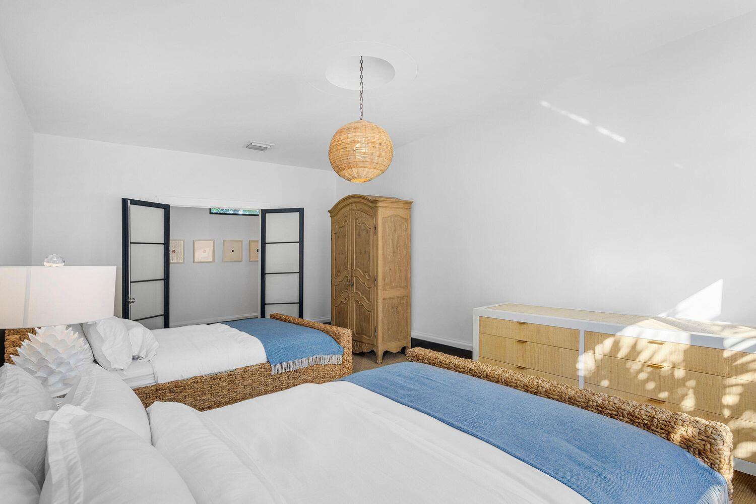 162 Peruvian Ave Palm Beach, FL 33480