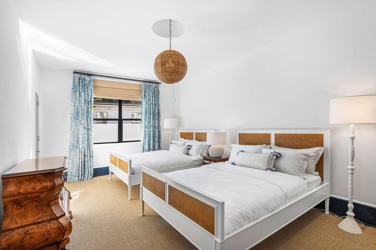 162 Peruvian Ave Palm Beach, FL 33480