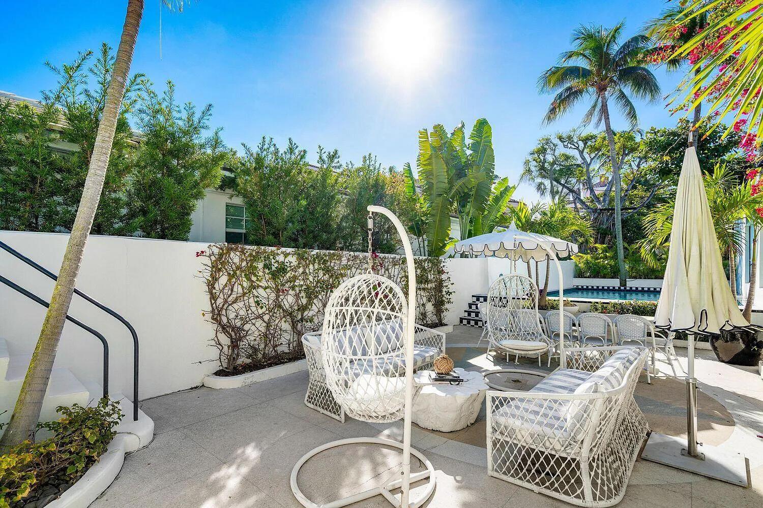 162 Peruvian Ave Palm Beach, FL 33480