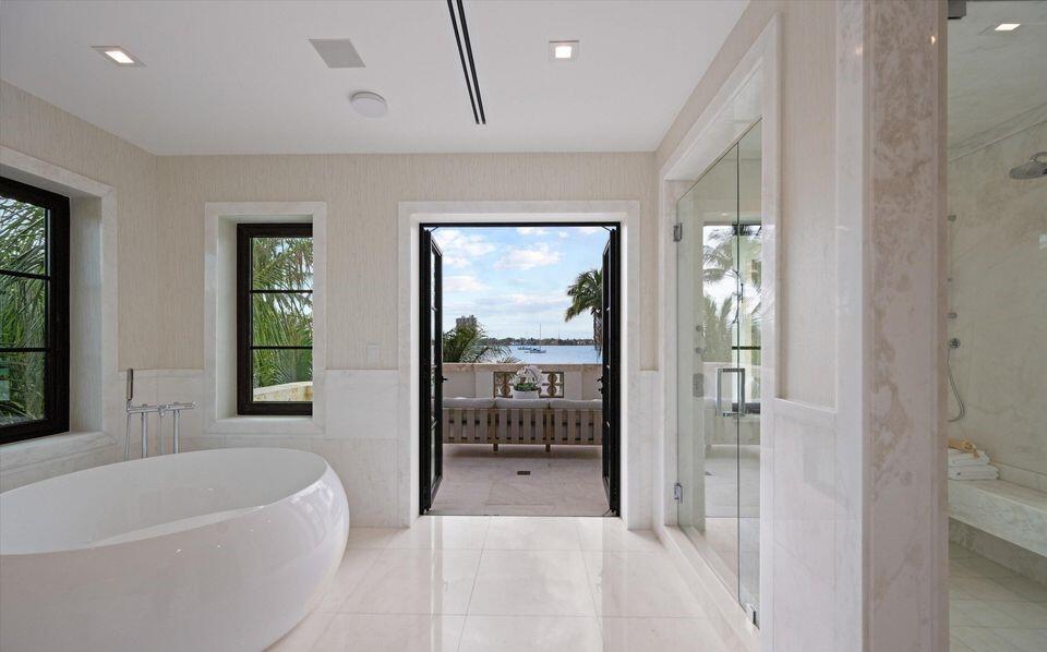 1260 N Lake Palm Beach, FL 33480