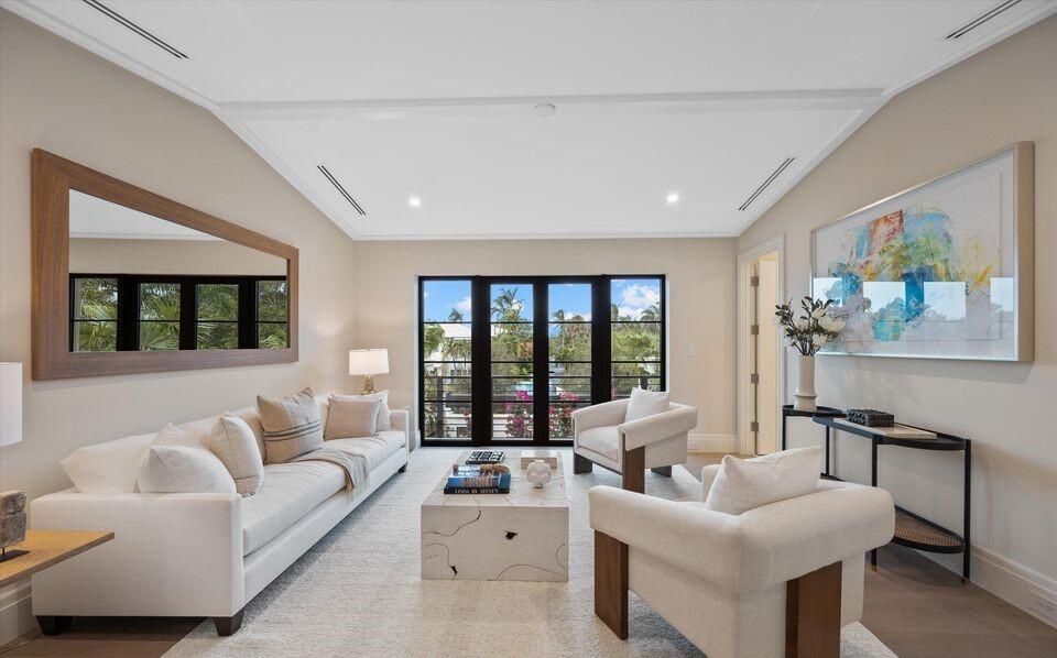 1260 N Lake Palm Beach, FL 33480