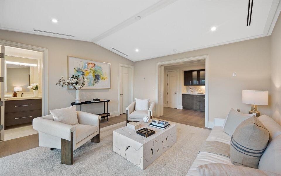 1260 N Lake Palm Beach, FL 33480