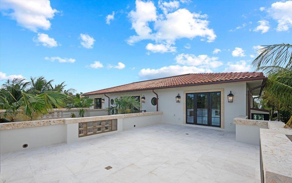 1260 N Lake Palm Beach, FL 33480